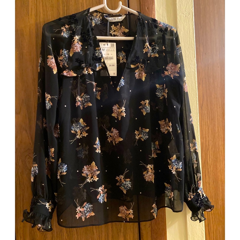 NWT Zara Ruffle Floral Blouse Size Medium Multicolored